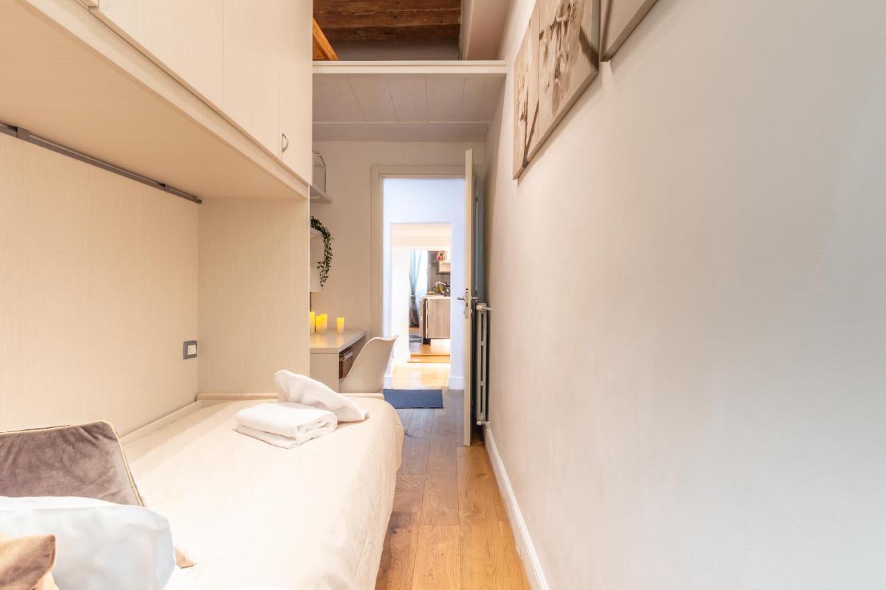 E Quindi Uscimmo A Riveder Le Stelle Apartamento Florença Exterior foto