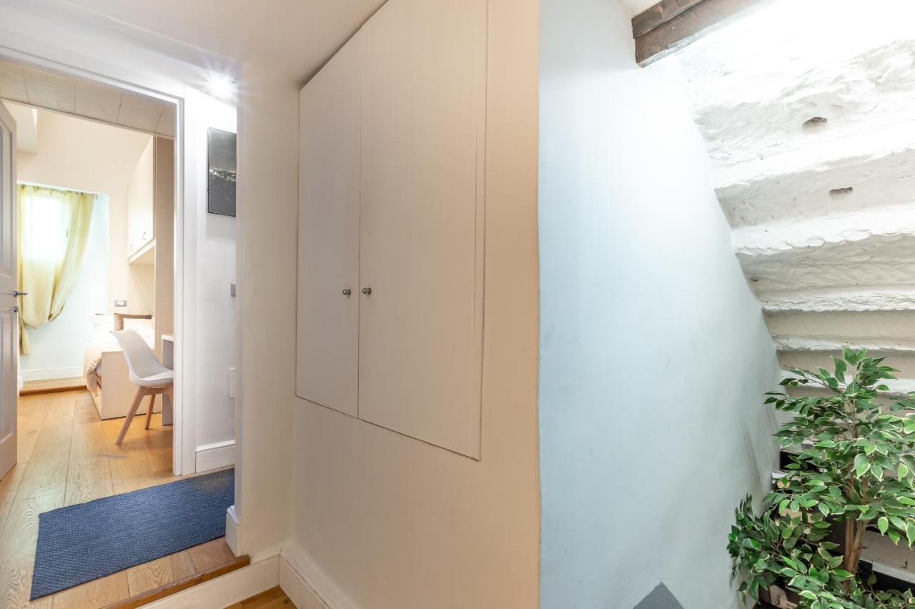 E Quindi Uscimmo A Riveder Le Stelle Apartamento Florença Exterior foto